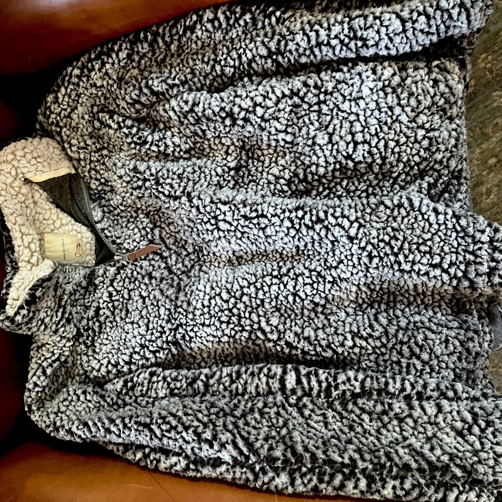 Nordstrom Thread and Supply fuzzy pullover size small/medium